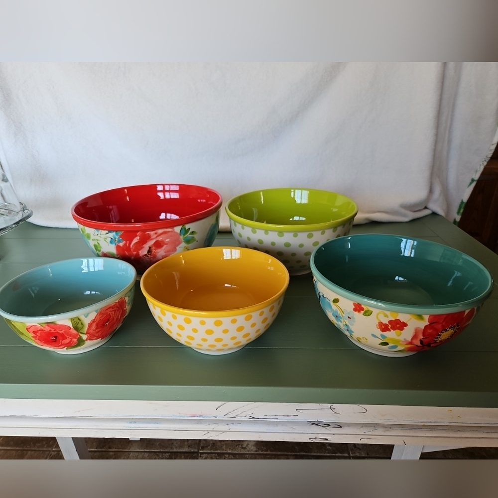 The Pioneer Woman- “The Vintage Collection” 5 piece Ceramic Bowl Set